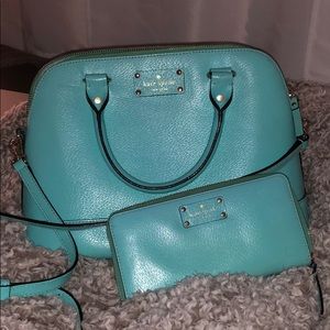 Includes purse, wallet and Kate spade delivery bag
